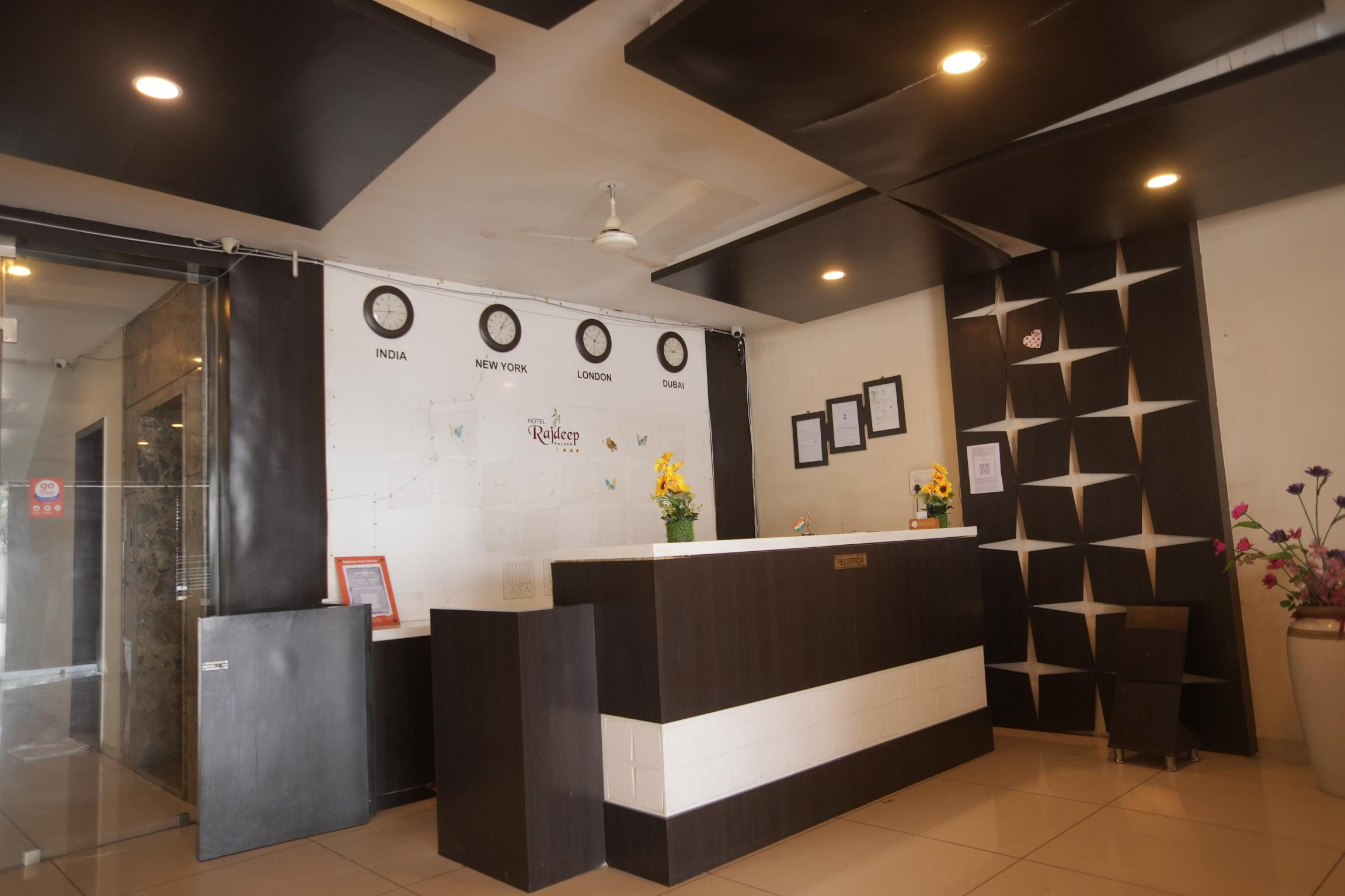 Hotel Rajdeep Palace